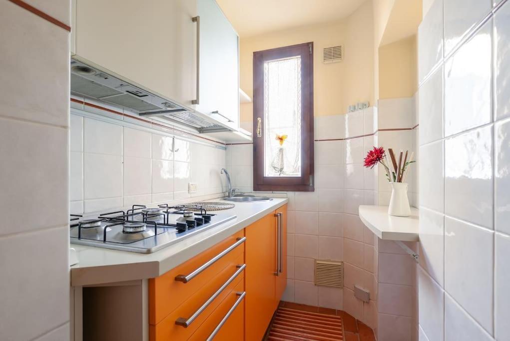 Midtown Apartment Pisa Exterior photo